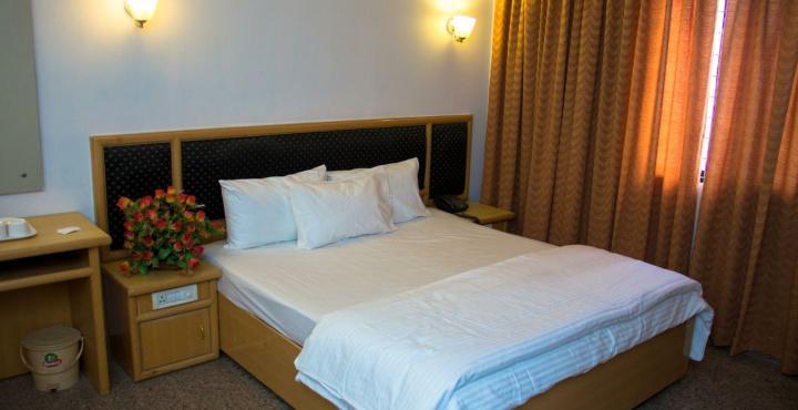 Oyo 539 Hotel Pearl Inn Bangalore Exteriör bild