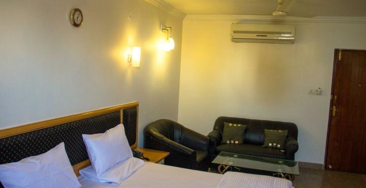Oyo 539 Hotel Pearl Inn Bangalore Exteriör bild